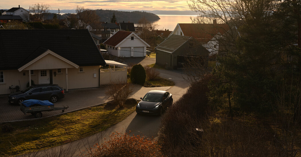 Tesla Sales Are Slumping, Even in the Most E.V.-Friendly Place