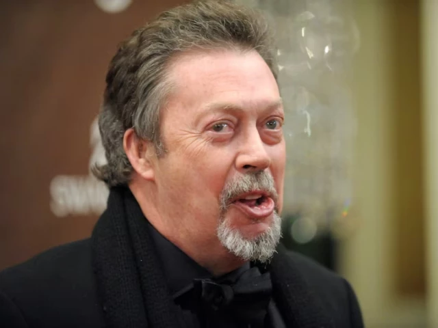 actor tim curry attends the 10th annual costume designers guild awards in beverly hills california february 19 2008 reuters